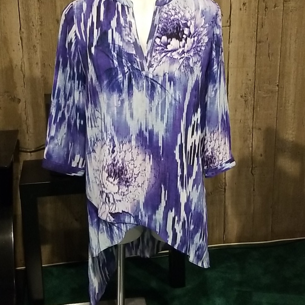 Chico's woman's blouse size 1 - Picture 4 of 6